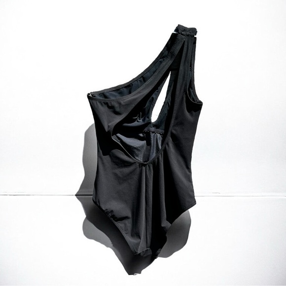 🌻Shan "Jessie" Black One-Shoulder One-Piece Swimsuit Size 8 Excellent Condition - Picture 6 of 10